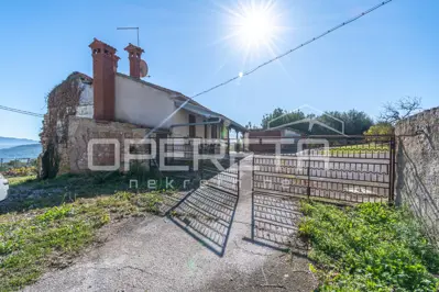 Estate 2,464 m², Potpićan - house and 4 buildings - 9