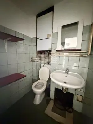 Gewerbeimmobilie zur Miete in Donji grad, 23 m² - 4