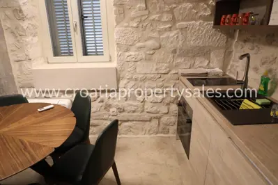 Kamena kuća 90 m², Otok Hvar - u centru grada - 2