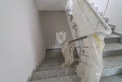 Wohnung zum Kauf in Centar, 93 m² - 13