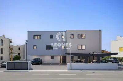 Stan 103 m², Novigrad - vrt i pogled na more - 2