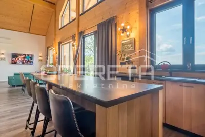 Haus 4.500 m², Gornji Kneginec - am Wald und mit Blick auf die Hügel - 12