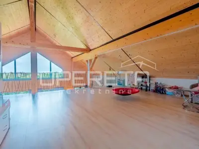 Haus 4.500 m², Gornji Kneginec - am Wald und mit Blick auf die Hügel - 22