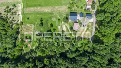 Haus 4.500 m², Gornji Kneginec - am Wald und mit Blick auf die Hügel