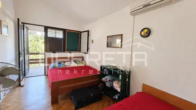 House in Novalja, 150 m², near the sea and the center - 8