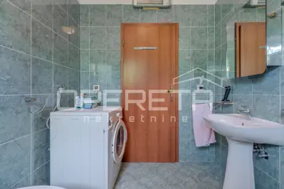 Kuća 121 m², Umag - vrt 206 m² i terasa - 7