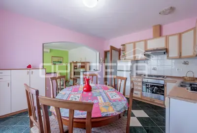 Kuća 121 m², Umag - vrt 206 m² i terasa - 3