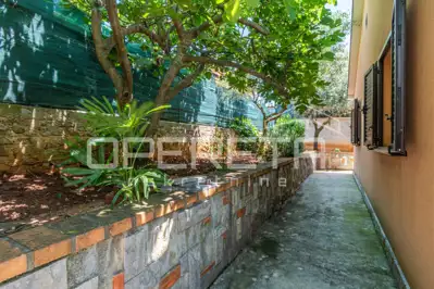 Kuća 121 m², Umag - vrt 206 m² i terasa - 16