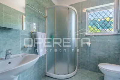 Kuća 121 m², Umag - vrt 206 m² i terasa - 6
