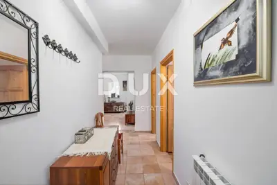 House 500 m², Banjole - pool and sea view - 11