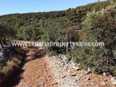 Land, Brač, 47 250 m², 470 000 € - 2
