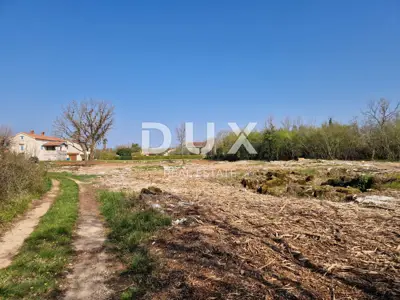 Bauland 2.768 m², Poreč - Rand der Bauzone - 3