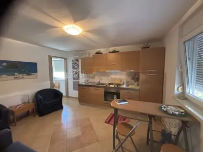 Dvoetažni stan 147 m², Ližnjan - pogled na more i garaža - 14