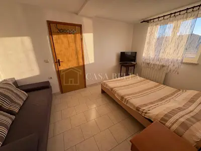 Kostrena – najam 45 m² s terasom, 600€ sa režijama - 5