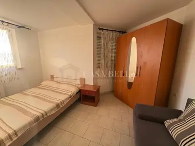 Kostrena – najam 45 m² s terasom, 600€ sa režijama - 4