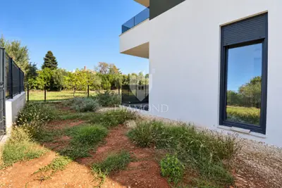 Stan 55 m², Štinjan - dvije spavaće sobe i vrt