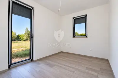 Stan 55 m², Štinjan - dvije spavaće sobe i vrt - 8