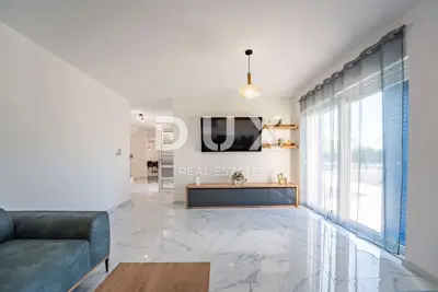 Villa 323 m², Dobrinj - Pool, Sommerküche und Gartenanlage - 8