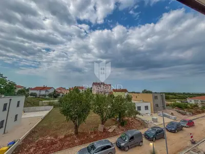 Stan 100 m², Umag - 3 spavaće sobe i 2 balkona - 13