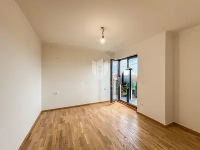 Stan 100 m², Umag - 3 spavaće sobe i 2 balkona - 9