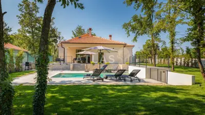 Kuća 152 m², Kanfanar - prizemnica s bazenom - 3