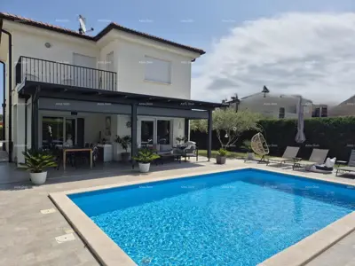 Poreč okolica – Vila s bazenom