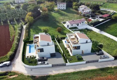 Poreč, novogradnja - kuća s wellnessom i bazenom - 11