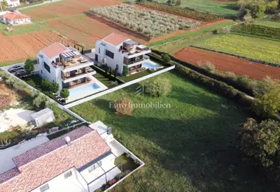 Poreč, novogradnja - kuća s wellnessom i bazenom - 9
