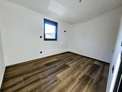 Penthouse 98 m², Krk - 3 spavaće sobe i 3 terase - 8