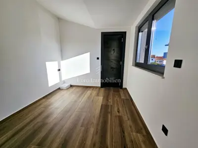 Penthouse 98 m², Krk - 3 spavaće sobe i 3 terase - 3