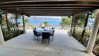 Villa 420 m², Okrug Donji - first row to the sea - 1