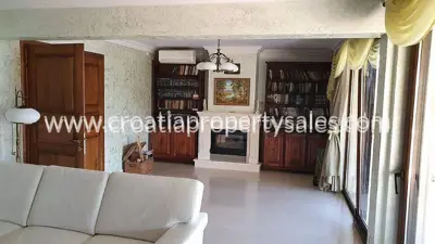Villa 420 m², Okrug Donji - first row to the sea - 4