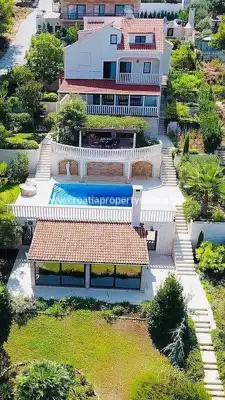 Villa 420 m², Okrug Donji - first row to the sea - 2