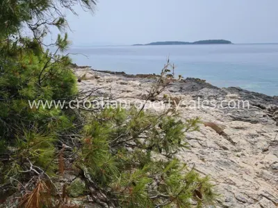 Building plot 1,618 m², Korčula island, first row to the sea - 2
