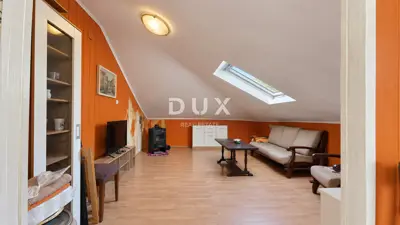 Wohnung 82 m², Opatija - Centar, Dachgeschoss am Lungomare