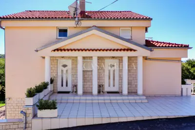 Crikvenica, Grižane - Freistehendes Haus mit 3 Wohnungen, neuere Bauweise! - 11