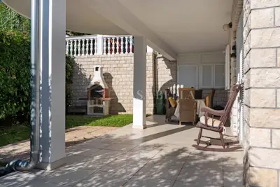 Crikvenica, Grižane - Freistehendes Haus mit 3 Wohnungen, neuere Bauweise! - 14
