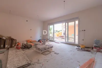 Apartment 87 m², Jezera on Murter, garden and parking space