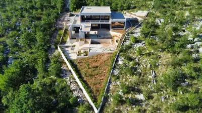 House for sale in Starigrad, 317 m² - 2