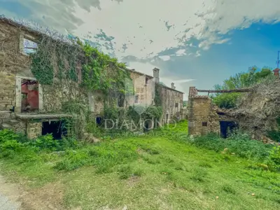 Houses, Momjan surroundings - complex for renovation - 3