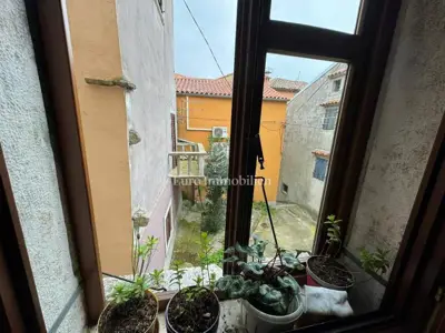 Kuća 180 m², stari grad Labin - investicija za turizam - 17