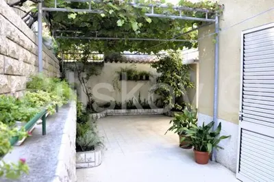 Stone house 500 m², Rab - old town center - 2