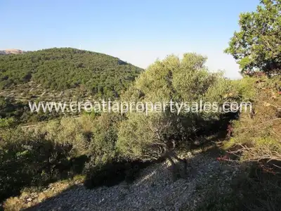 Grundstück, Brač, 70 250 m², 250 000 € - 3