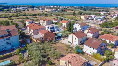 Građevinsko zemljište 600 m², Novigrad - mirna lokacija blizu mora