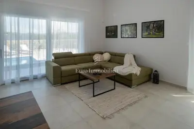 Villa 160 m², Krk - grijani bazen i vrt - 13