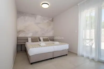 Villa 160 m², Krk - grijani bazen i vrt - 17