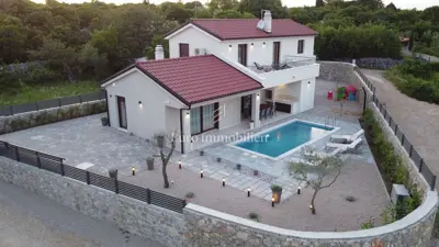 Villa 160 m², Krk - grijani bazen i vrt - 2