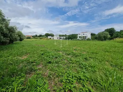 Building plot 952 m², Pomer - close to the marina and the sea - 2