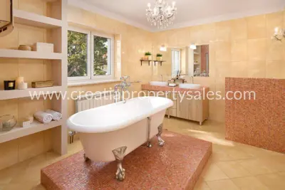 Villa 480 m², Split - nahe dem Zentrum und der Altstadt - 11