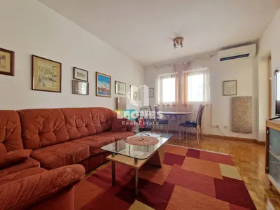 Wohnung 53 m², Zentrum von Umag, zwei Schlafzimmer